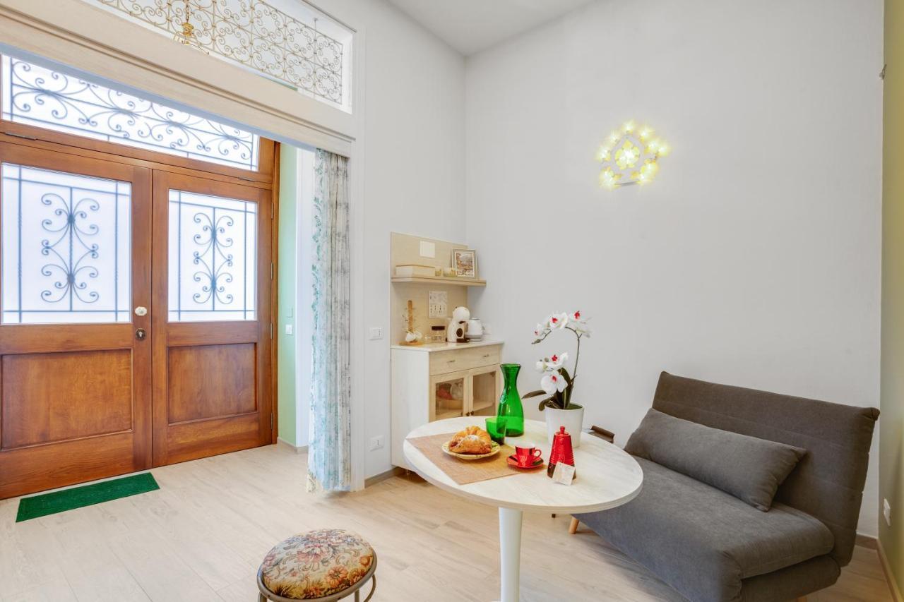 Madame Bari' Suite Apt In The Heart Of Bari Kültér fotó
